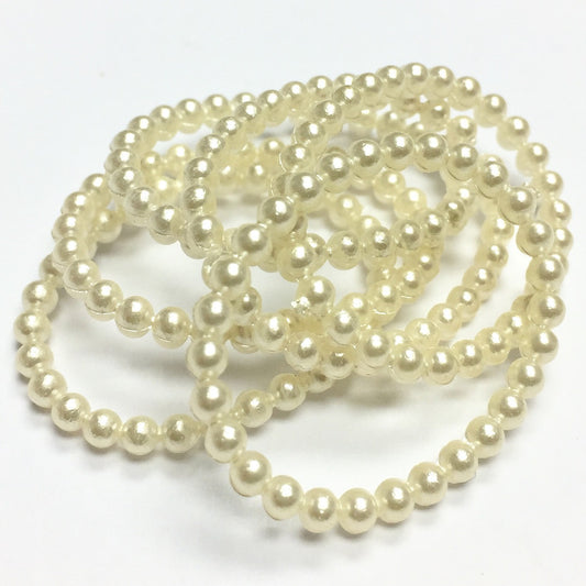 Vintage Ivory Faux Pearl Oval Bead Frame