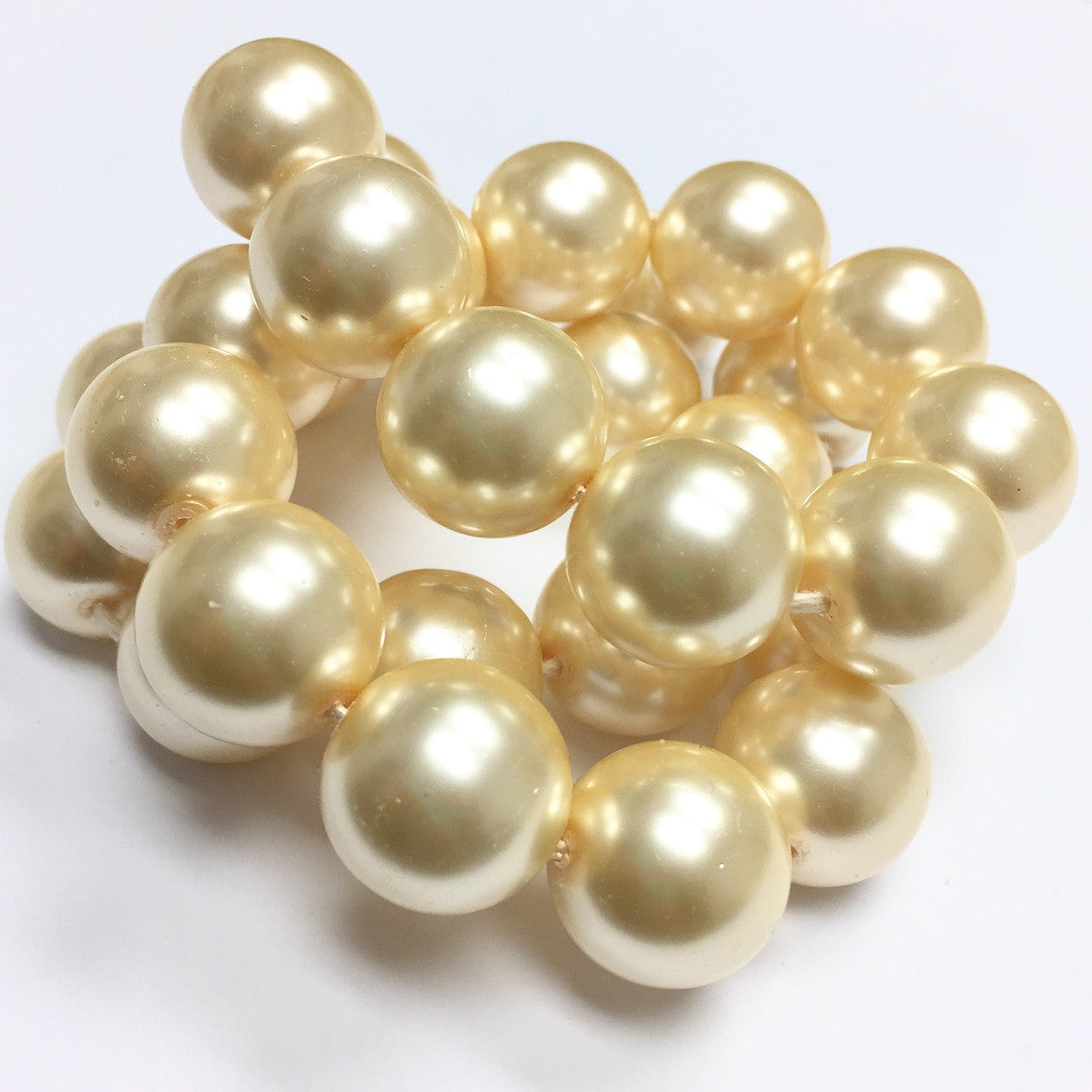 Vintage Glass Cream Faux Pearl Beads - 16mm