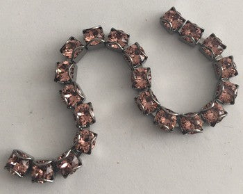 Swarovski Crystal Gunmetal CATCH-FREE Cup Chain - Blush Rose - 32pp