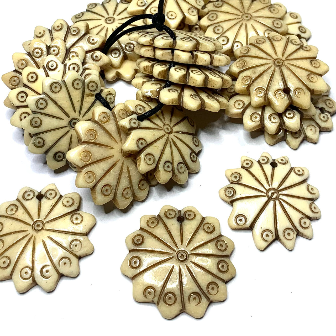 Vintage Hand Carved Bone Flower Pendants-28mm Avg. (SP4724)