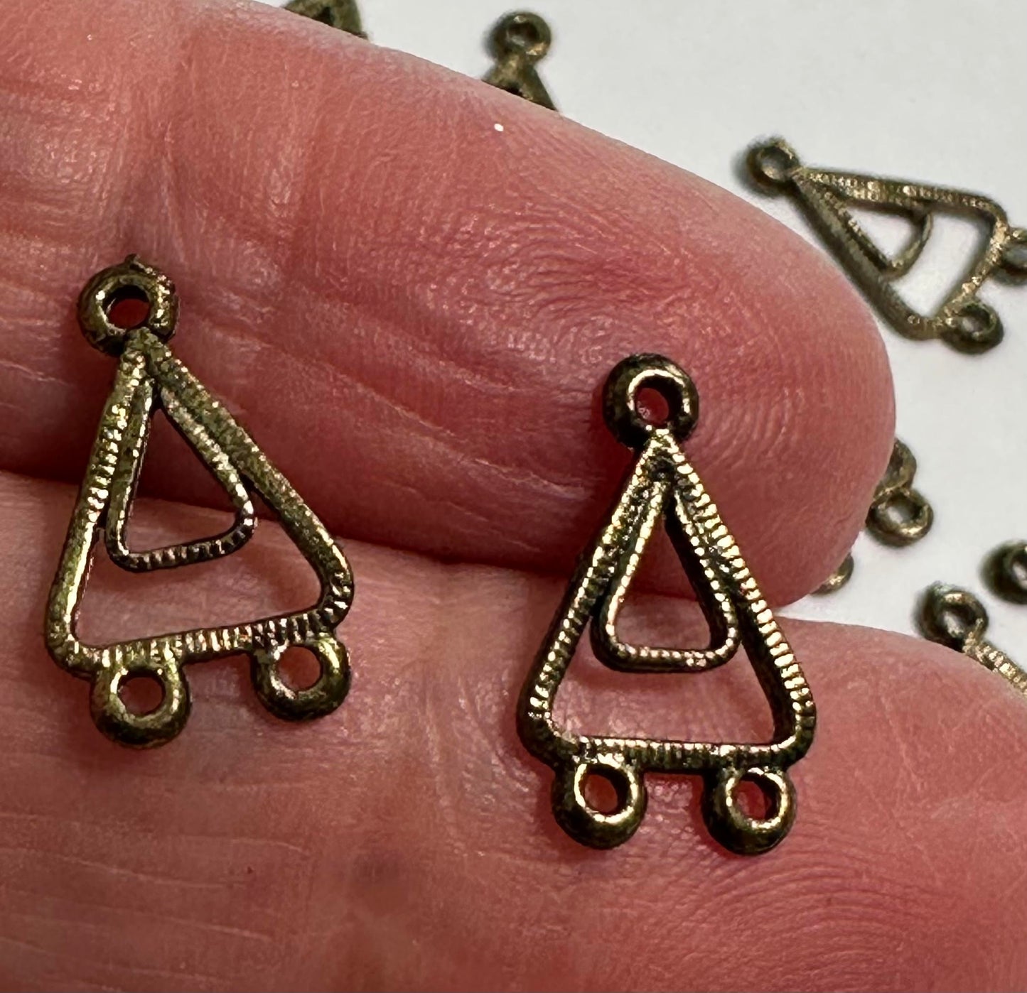 Vintage Brass Tone Triangle Dangle Findings 15mm 50 Piece Lot #VB822