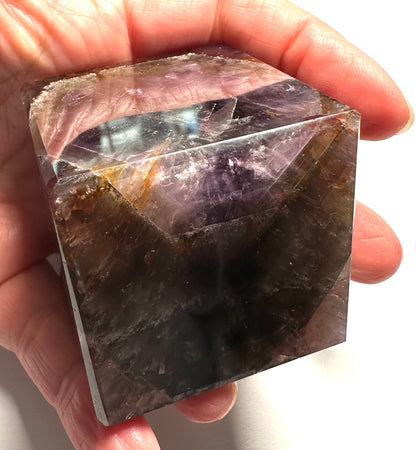 47mm Super 7 Cube – Corner-Cut Display NC7724