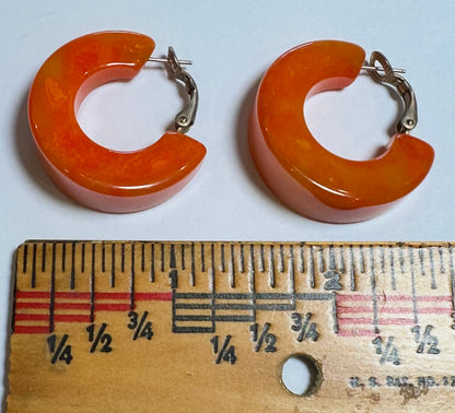 Vintage Vault Find Pumpkin Orange Bakelite Hoop Earrings 1.25 Inch #BAKE8020