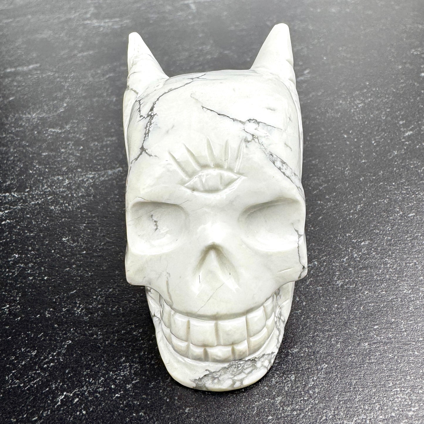 Rare Angel Howlite #11:11 Master Carved Skull by Vikas Meena  2 1/4" x 1 1/2 " NC7621