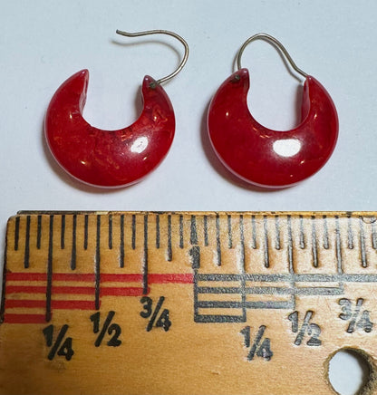 Vintage Vault Find Cherry Red Marbled Bakelite Crescent Earrings BAKE8021