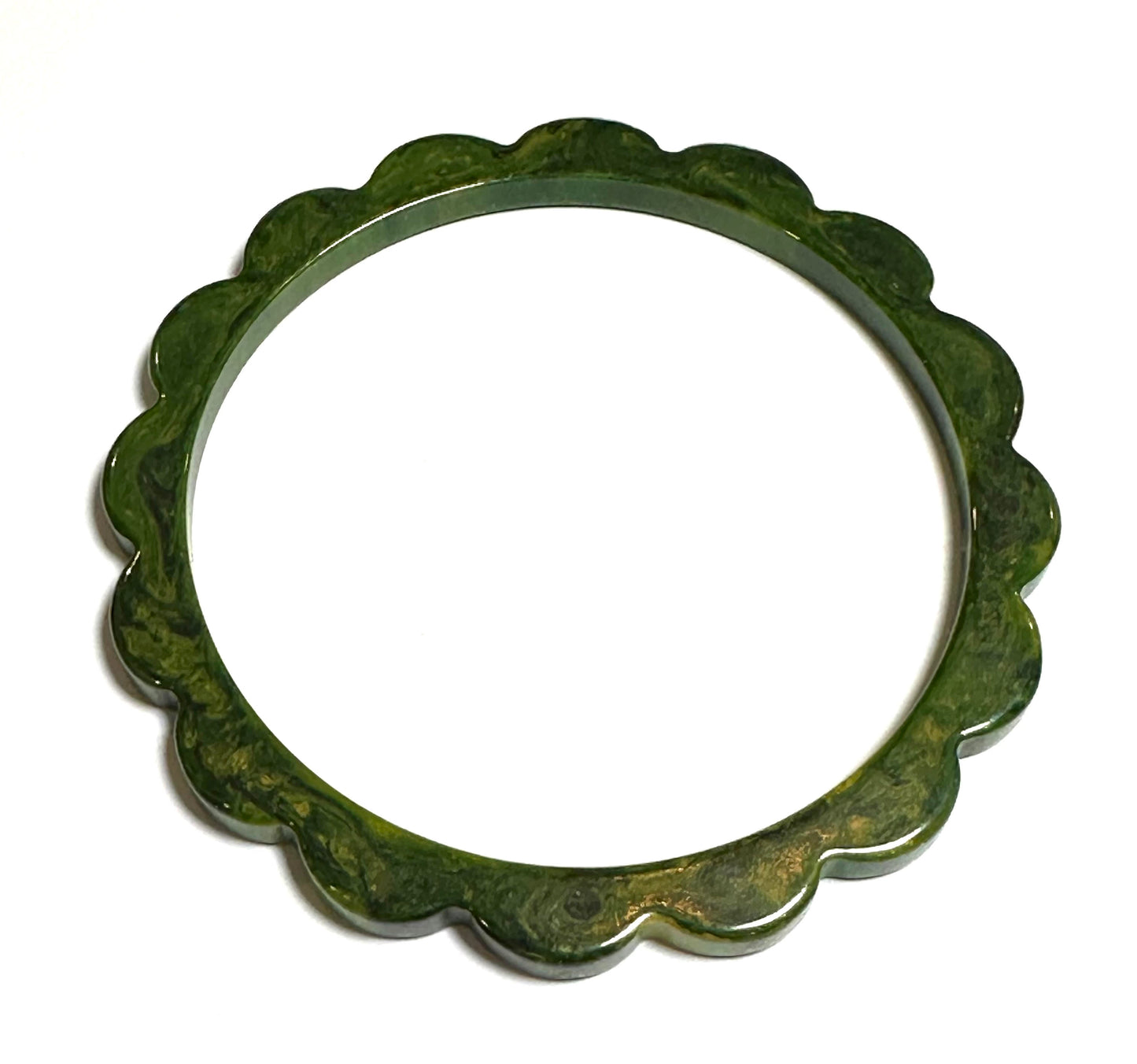 Vintage Creamed Spinach Scalloped Bakelite Bangle Bracelet #BAKE826