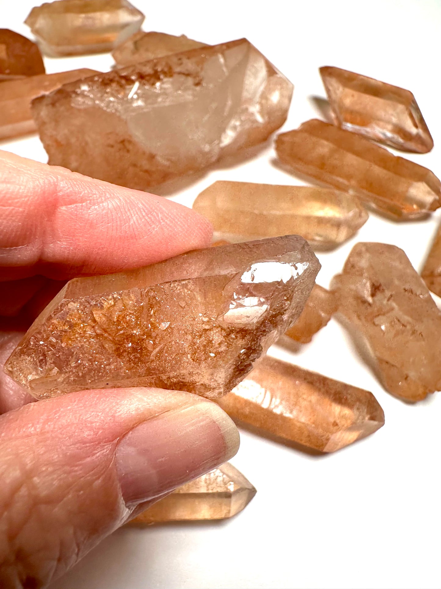 Wholesale Tangerine Quartz Parcel – 536g (18 Pieces, Brazil) - WHOLE 06