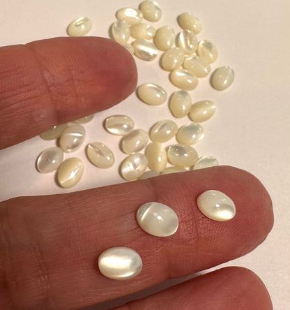 Vintage Mother-of-Pearl Oval Cabochons 5x7mm (50 Pieces) – Premium Vault Find – SP7905
