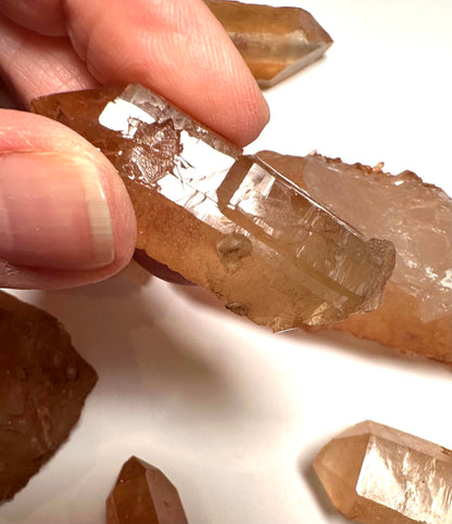 Wholesale Tangerine Quartz Parcel – 536g (18 Pieces, Brazil) - WHOLE 06