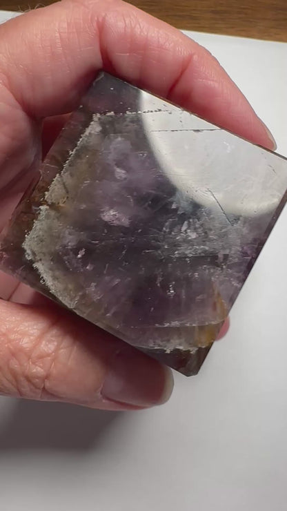 47mm Super 7 Cube – Corner-Cut Display NC7724